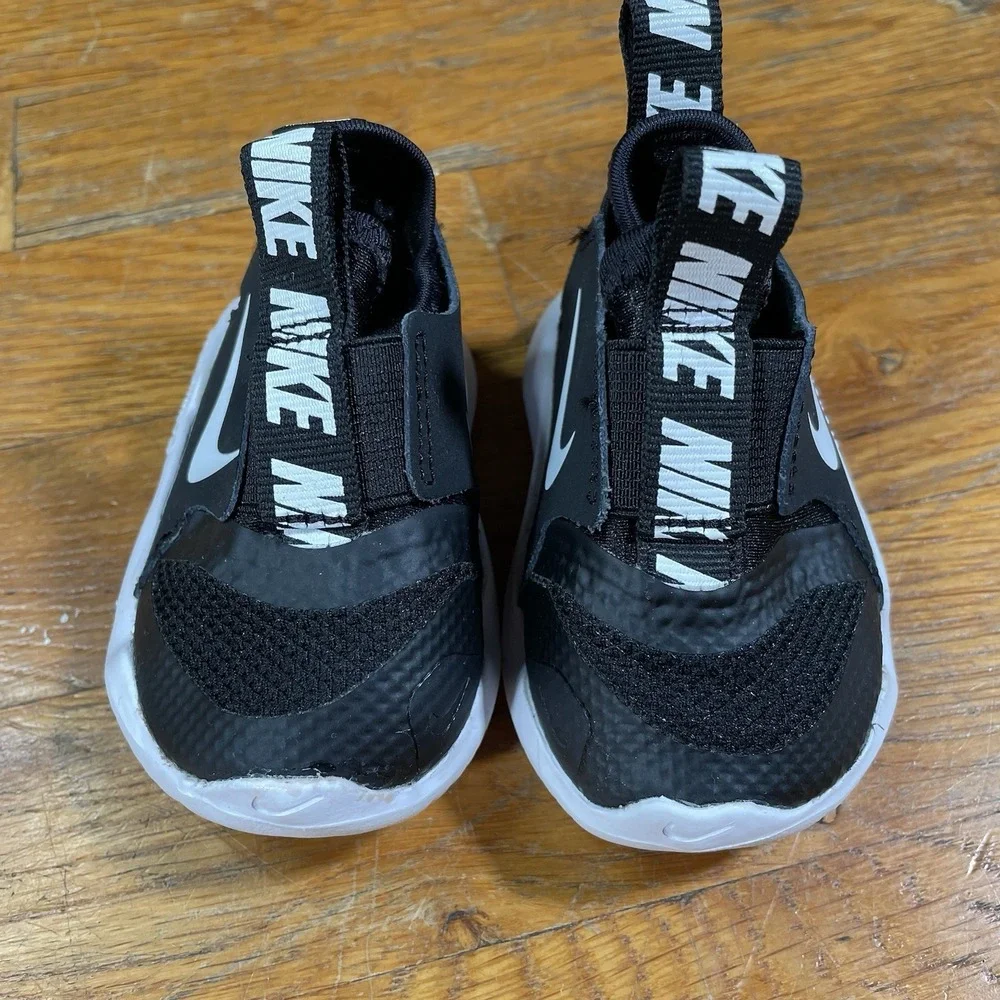 Nike‎ Flex Runner Shoes Size 2C Black Preschool Slip On AT4665-001 Toddler LN